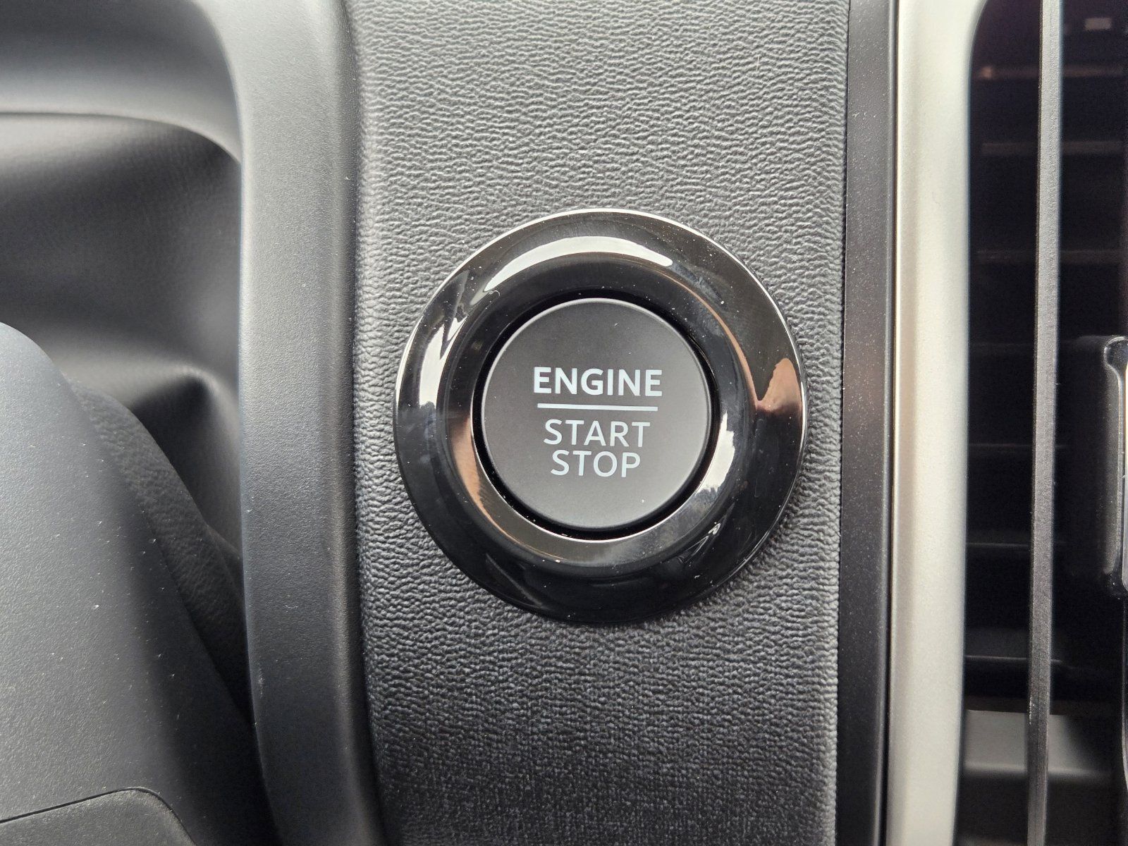 New 2026 Ford Expedition Active RWD image 23