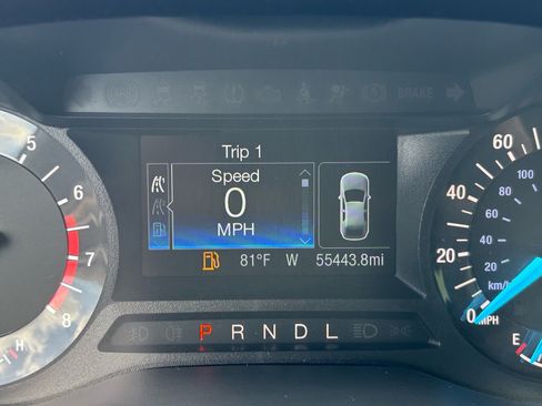 Used 2018 Ford Fusion SE FWD image 15