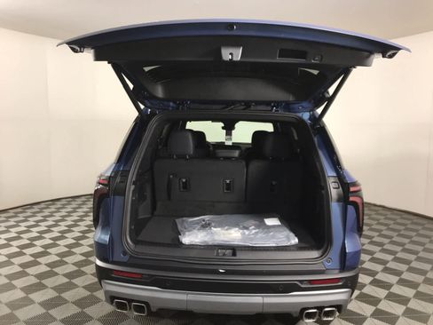 New 2026 Chevrolet Traverse LT w/ Driver Confidence Package image 17