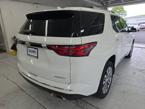 Used 2023 Chevrolet Traverse Premier AWD/4WD image 5