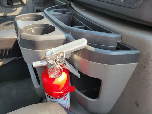 Used 2016 Ford E-450 and Econoline 450 Super Duty image 16