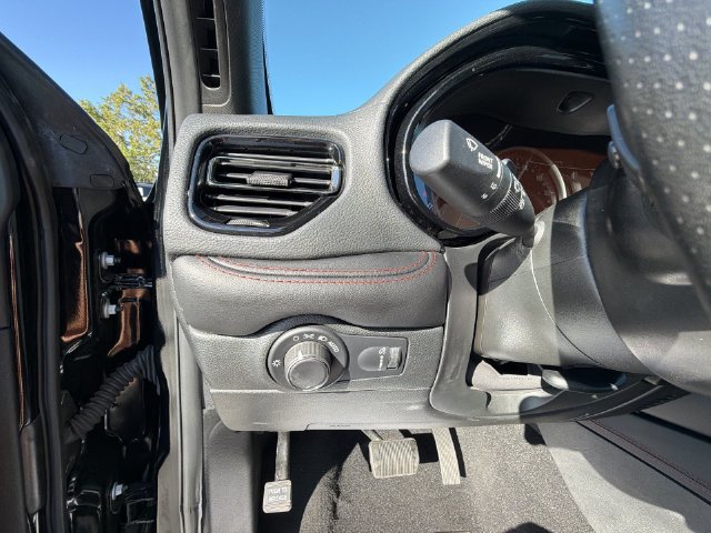 Used 2025 Dodge Durango GT AWD/4WD image 26