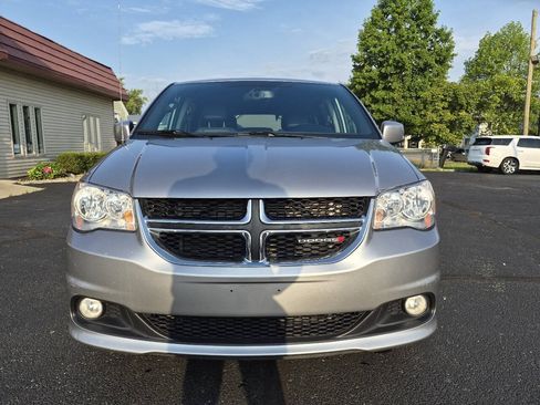Used 2018 Dodge Grand Caravan SXT FWD image 8