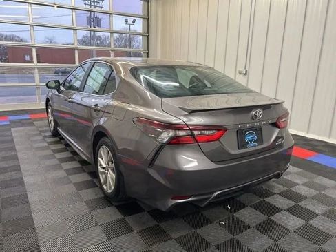 Used 2024 Toyota Camry SE AWD/4WD image 5