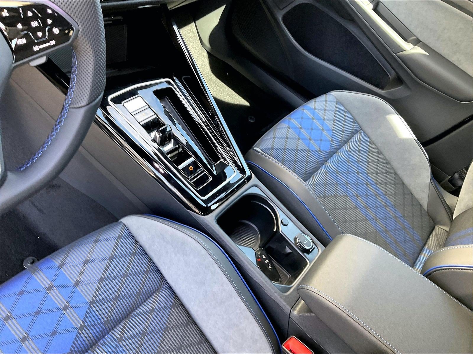 New 2026 Volkswagen Golf w/ Euro Style Package AWD/4WD image 7