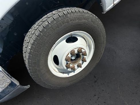 Used 2019 Ford E-350 and Econoline 350 Super Duty w/ Power Windows & Locks Group image 9