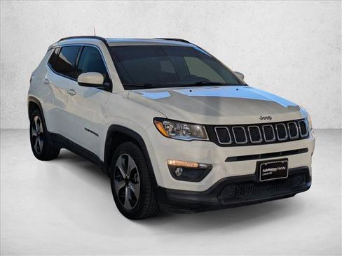 Used 2017 Jeep Compass Latitude w/ Popular Equipment Group image 3