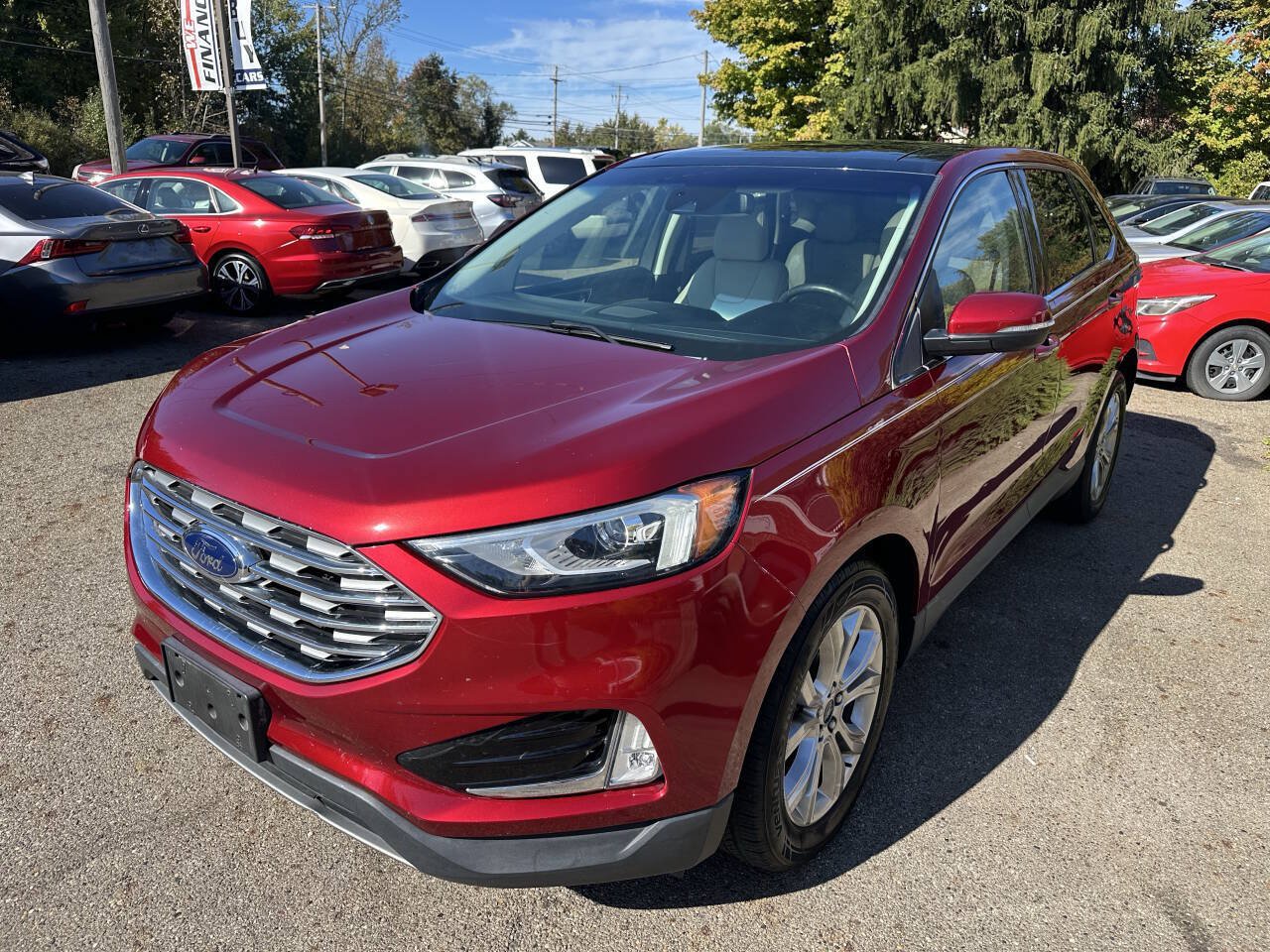 Used 2019 Ford Edge Titanium w/ Cold Weather Package FWD image 2