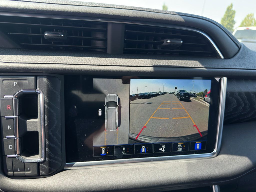 Used 2024 GMC Yukon Denali AWD/4WD image 28