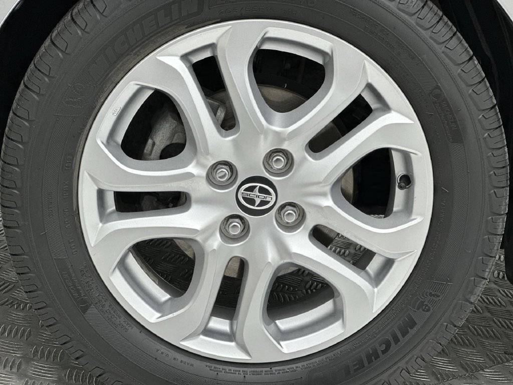 Used 2016 Scion iA FWD image 10
