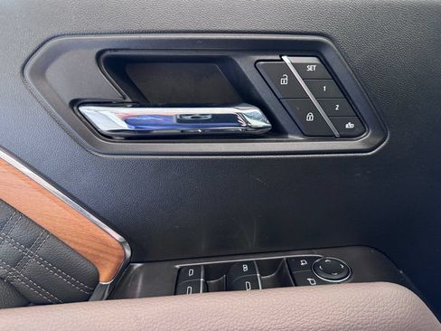 Certified 2025 GMC Canyon Denali AWD/4WD image 27