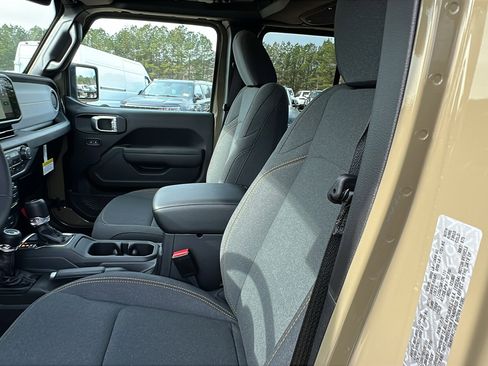 New 2026 Jeep Gladiator Willys image 17