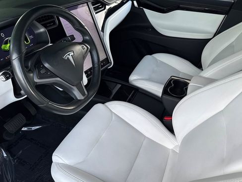 Used 2020 Tesla Model X Long Range image 9