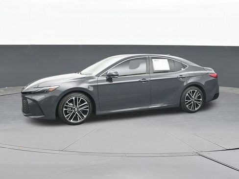 Used 2025 Toyota Camry XLE w/ Premium Package FWD image 8