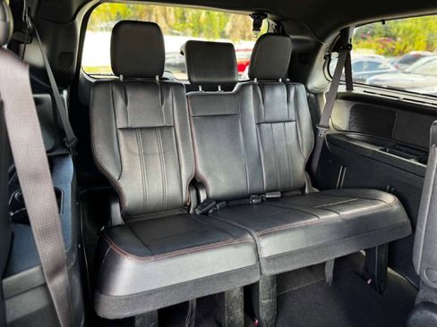 Used 2017 Dodge Grand Caravan GT image 9