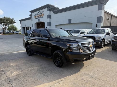 Used 2020 Chevrolet Tahoe 2WD w/ Remote Keyless Entry Package image 2