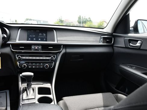 Used 2018 Kia Optima LX w/ 17" Alloy Wheels Package FWD image 22