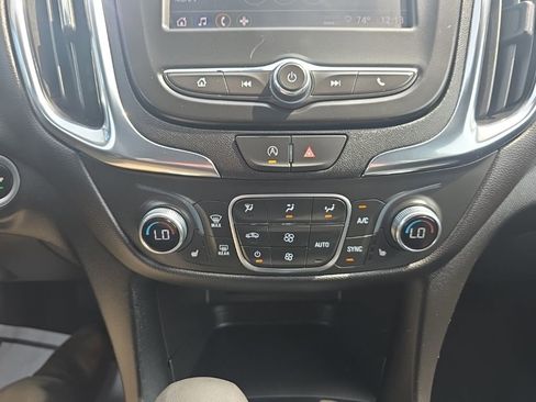 Used 2024 Chevrolet Equinox LT AWD/4WD image 25