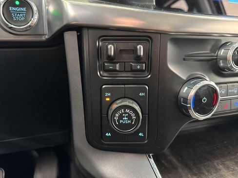 Used 2023 Ford F150 Lariat w/ Trailer Tow Package image 23