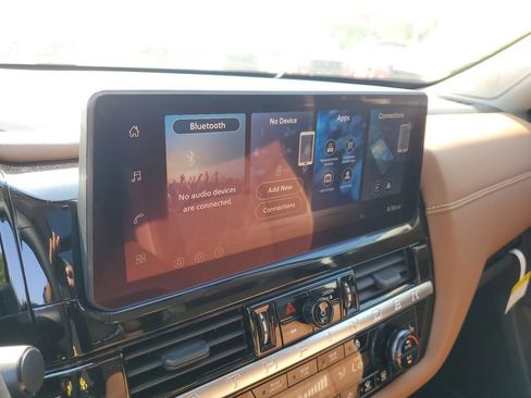 New 2026 Nissan Pathfinder Platinum AWD/4WD image 27