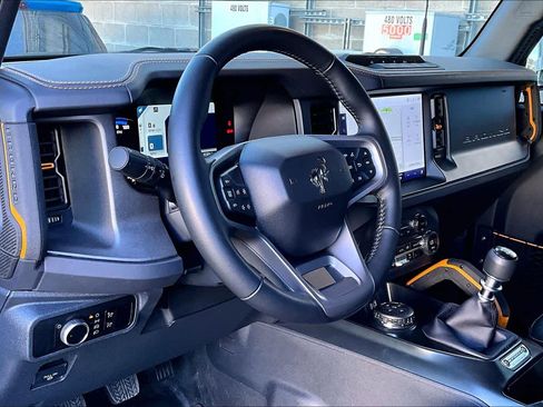 Certified 2024 Ford Bronco Badlands w/ Sasquatch Package image 17