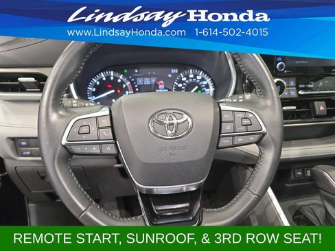 Used 2021 Toyota Highlander XLE AWD/4WD image 15