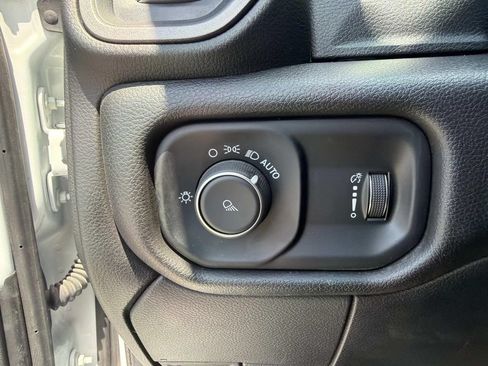 Used 2022 RAM 2500 Tradesman w/ Chrome Appearance Group RWD image 24
