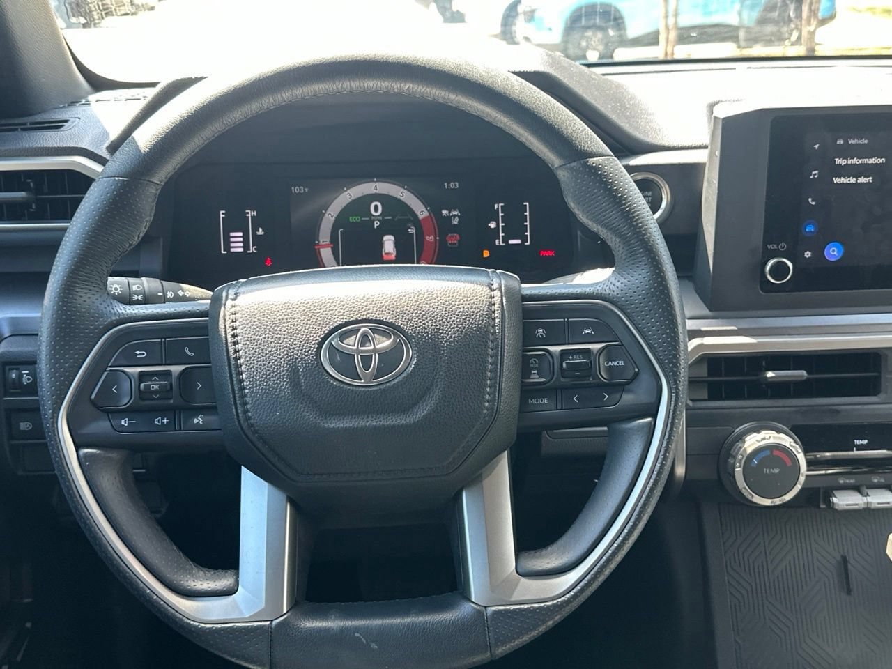 Used 2025 Toyota 4Runner SR5 AWD/4WD image 14
