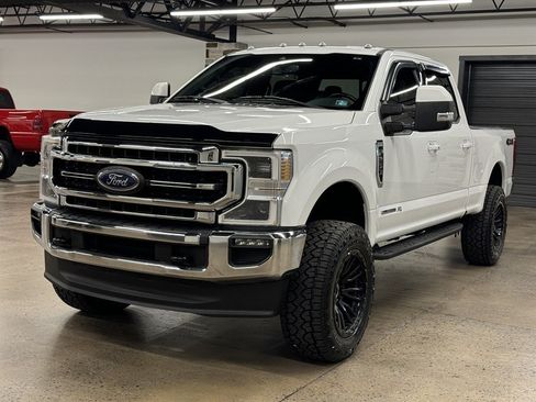 Used 2022 Ford F250 Lariat w/ Lariat Ultimate Package AWD/4WD image 3