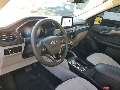 Used 2023 Ford Escape Active image 13