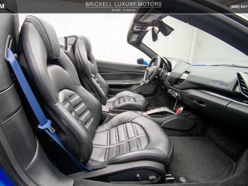 Used 2017 Ferrari 488 Spider RWD image 13
