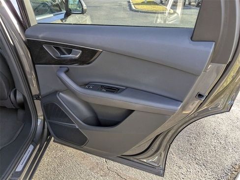 Used 2024 Audi Q7 2.0T Premium Plus image 35