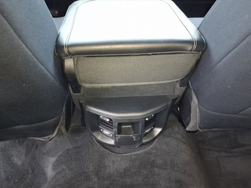 Used 2024 RAM 2500 Tradesman w/ Chrome Appearance Group image 12