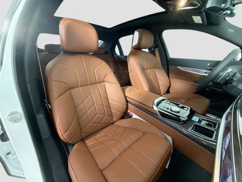 New 2026 BMW 740i w/ Executive Package RWD image 25