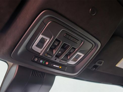 Certified 2025 GMC Sierra 2500 AT4X image 24