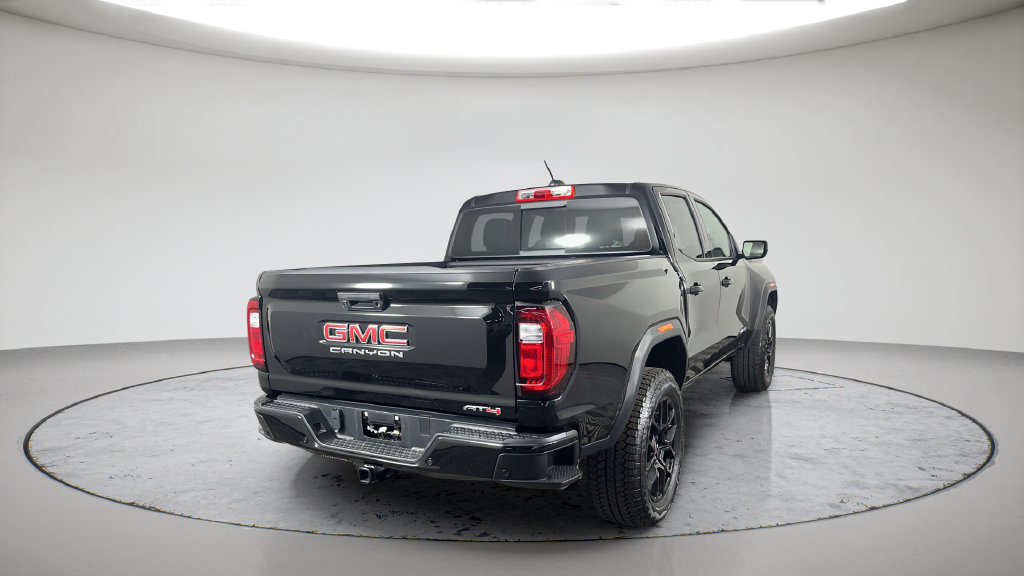 Used 2025 GMC Canyon AT4 AWD/4WD image 8