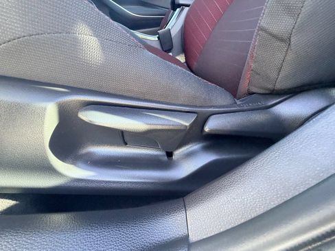 Used 2025 Toyota Corolla SE FWD image 16
