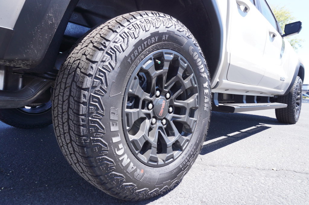 New 2026 GMC Canyon Elevation w/ Convenience Package RWD image 7