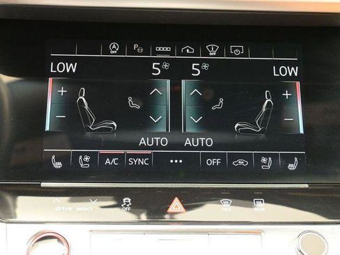 Used 2023 Audi RS 6 AWD/4WD image 24