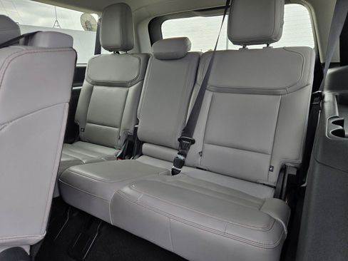 Used 2025 Ford Expedition Max Active AWD/4WD image 27