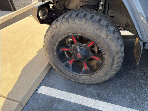 Used 2020 Jeep Gladiator Rubicon AWD/4WD image 3