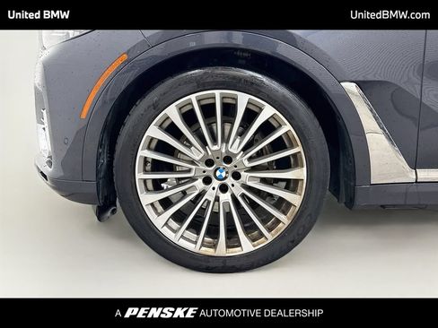 Used 2022 BMW X7 xDrive40i w/ Executive Package AWD/4WD image 2