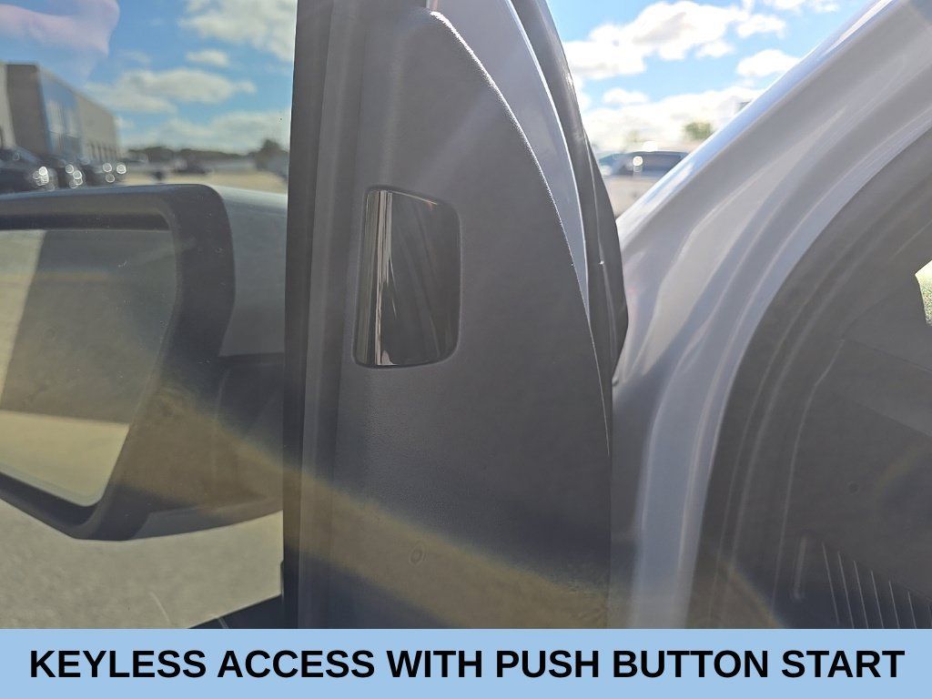 Used 2025 Ford F150 Lariat AWD/4WD image 13