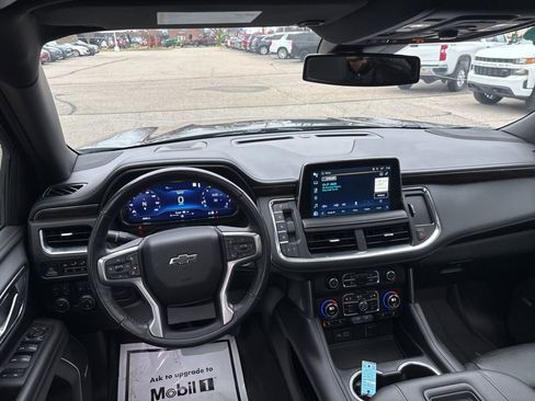 Used 2023 Chevrolet Suburban Z71 w/ Luxury Package image 16