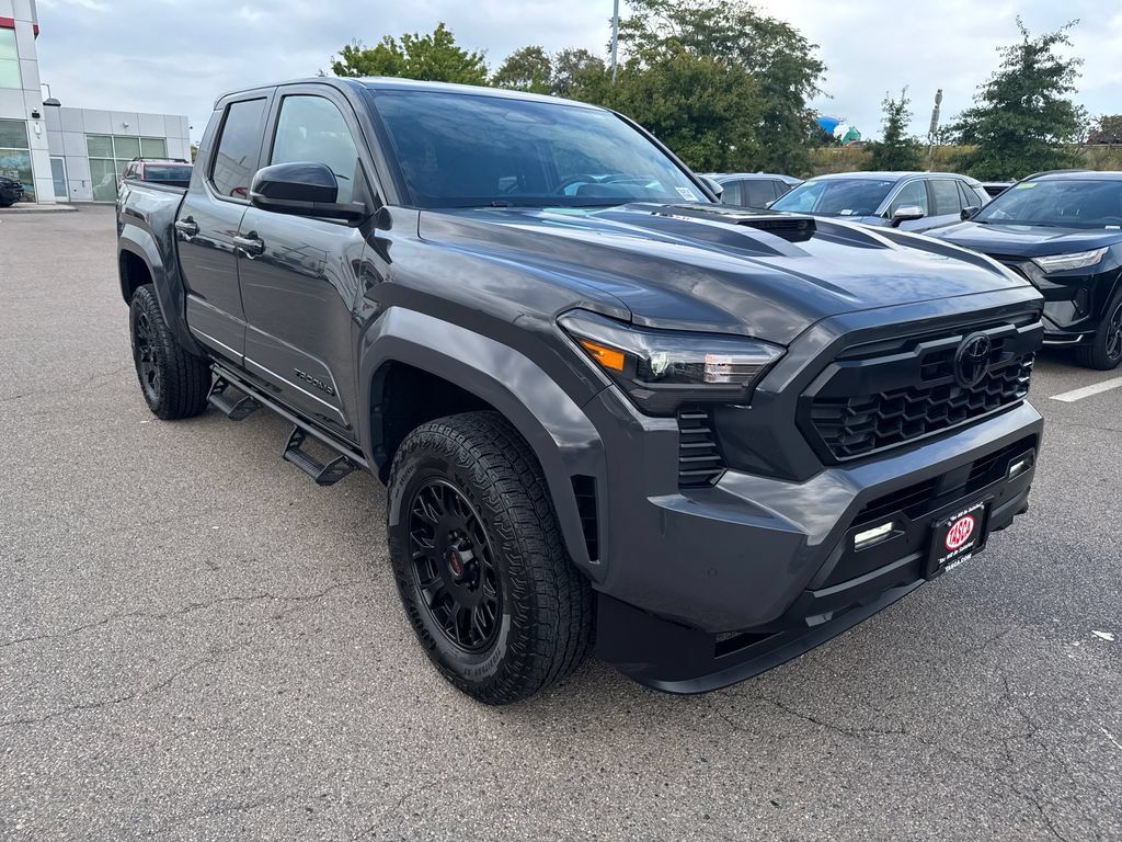 Used 2026 Toyota Tacoma TRD Sport w/ TRD Sport Upgrade Package AWD/4WD image 10