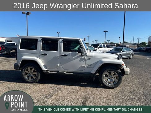 Used 2016 Jeep Wrangler Unlimited Sahara w/ Connectivity Group AWD/4WD image 2
