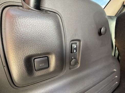 Used 2010 Lincoln MKX 2WD image 37