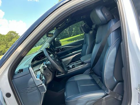 Used 2025 Cadillac Escalade IQ Sport 2 AWD/4WD image 47