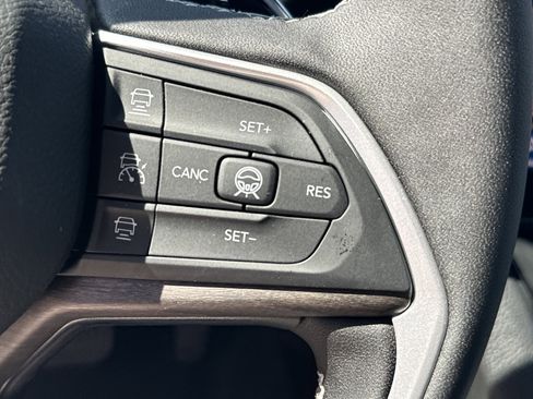 New 2026 Jeep Grand Cherokee L Limited AWD/4WD image 22