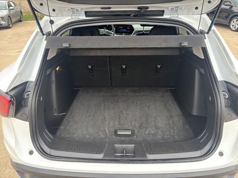 Used 2025 Chevrolet Trax LT w/ LT Convenience Package image 30